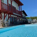 Maxana 4*