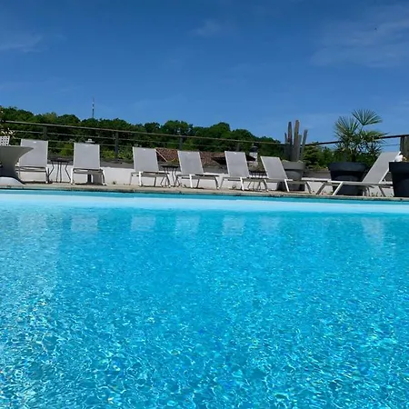 Maxana Couette-café 4*